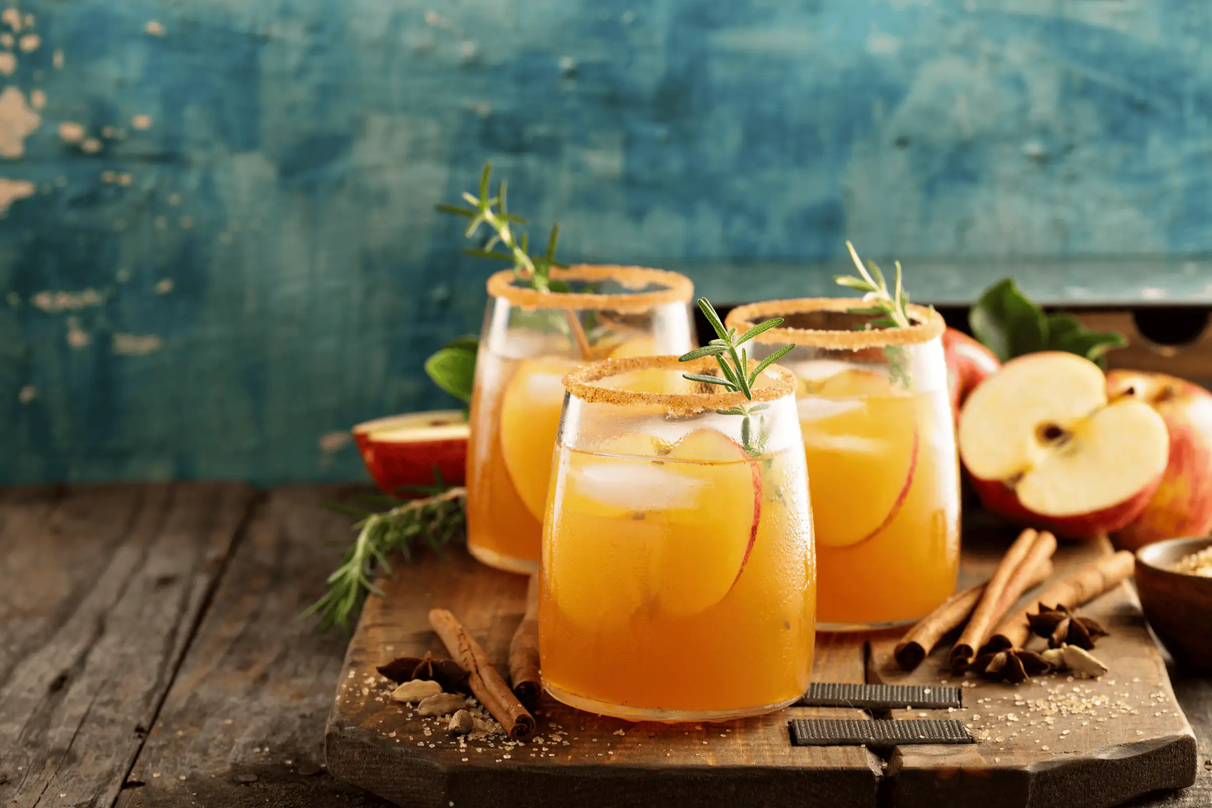 Caramel Apple Spritzer Moonshine Cocktail Recipe