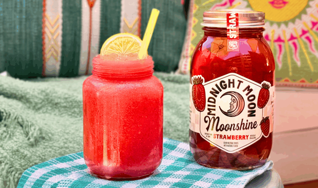 Boozy Strawberry Lemonade Slushies